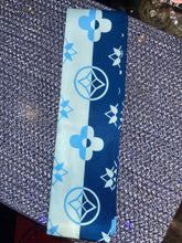 Load image into Gallery viewer, Blu Lv scarf
